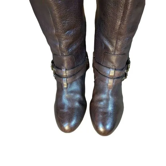 Gianni Bini leather boots. Size 7.5 in excellent condition.