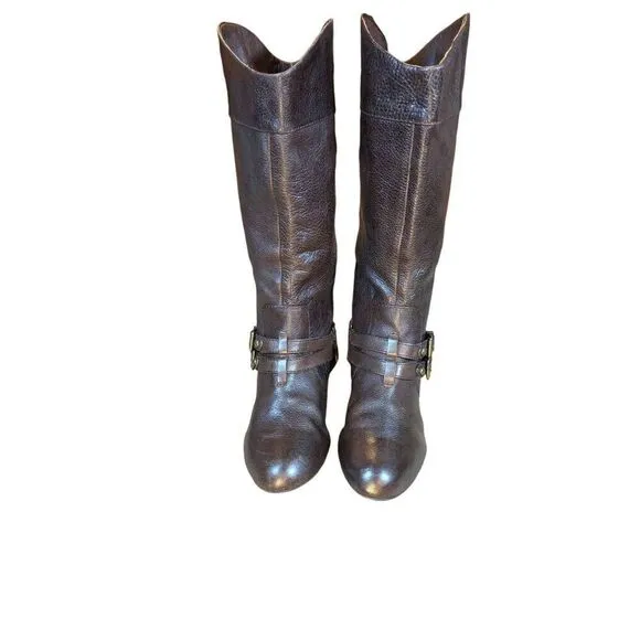 Gianni Bini leather boots. Size 7.5 in excellent condition.