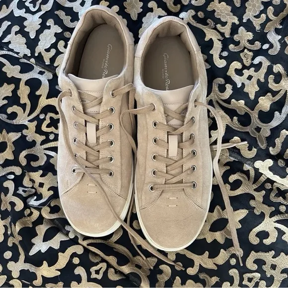 Gianvito Rossi Men’s Suede Leather Trimmed Pink Low Top Lace Up Sneakers 42/US9