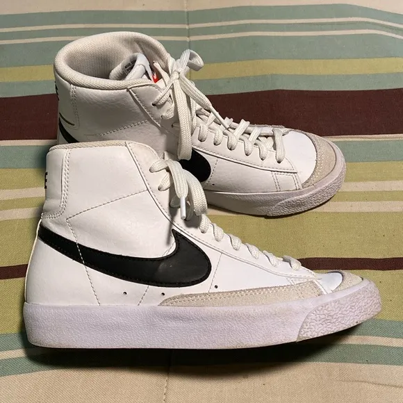 Girl’s Leather High Tops by Nike Brand. EUC!