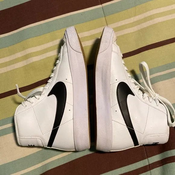 Girl’s Leather High Tops by Nike Brand. EUC!