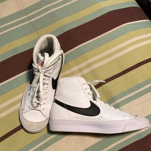 Girl’s Leather High Tops by Nike Brand. EUC!