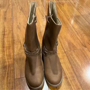 Girl’s Size 4 Brown Leather Boots