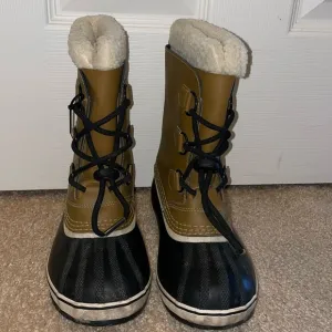 Girls Sorel Youth Yoot Pac TP Insulated Waterproof Mesquite Winter Boots