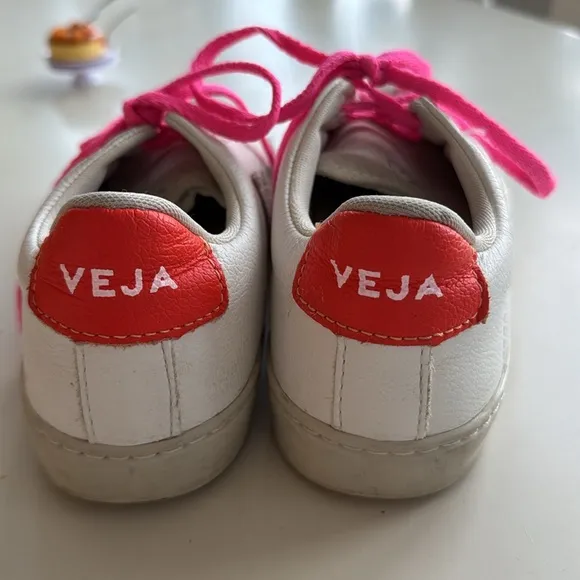 Girls Veja sneakers