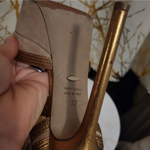 Gold Sergio Rossi Slingbacks size 7
