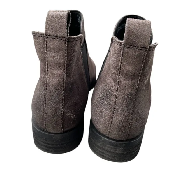 Gray Suede Born Boots