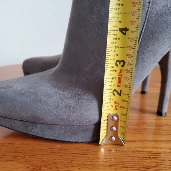 Gray Suede Via Spiga Women's Ankle Boots Shoe Size 8