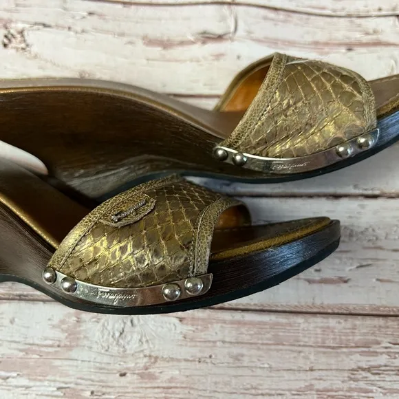 GUC Salvatore Ferragamo Wedge 6.5