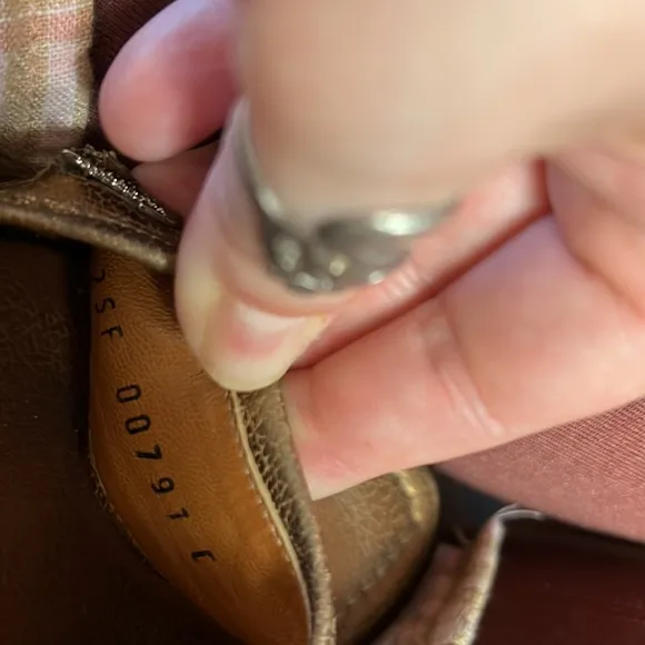 GUC Salvatore Ferragamo Wedge 6.5