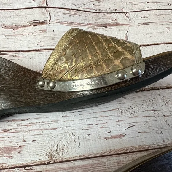 GUC Salvatore Ferragamo Wedge 6.5