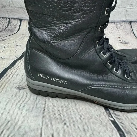 Helly Hansen Women’s Black Waterproof Winter Boots Women’s size 7.5