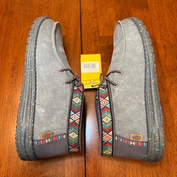 Hey Dude NWT Wendy Iris Festival Aztec Band Grey Women's Size 9 Slip On Shoes