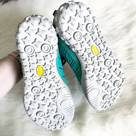 Hi-Tec Vibram Apollo Turquoise Sneakers