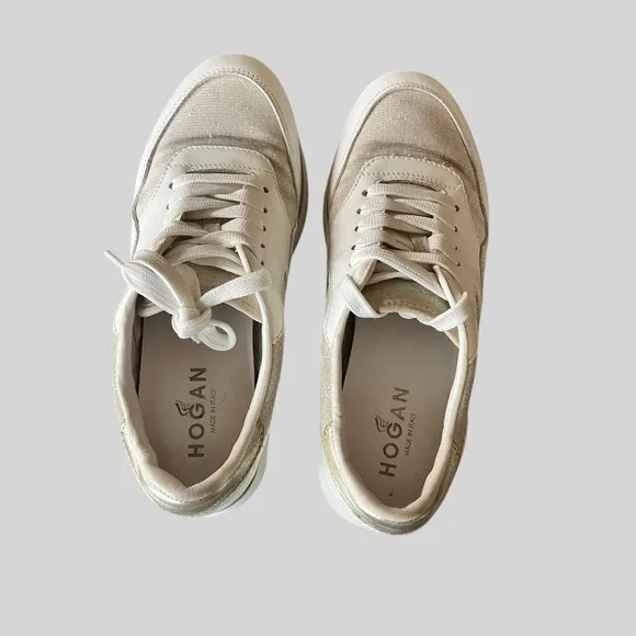 HOGAN made it Italy Leather Sneakers.
