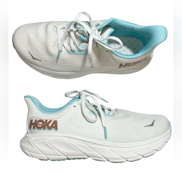 Hoka Women's Arahi 7 White and Blue Running Shoes Size 9D