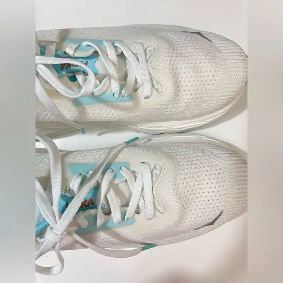 Hoka Women's Arahi 7 White and Blue Running Shoes Size 9D