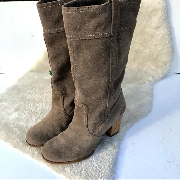 *🎉HP 🎉 Timberland | Earthkeepers Rudston taupe Suede Heeled Boots Size 8