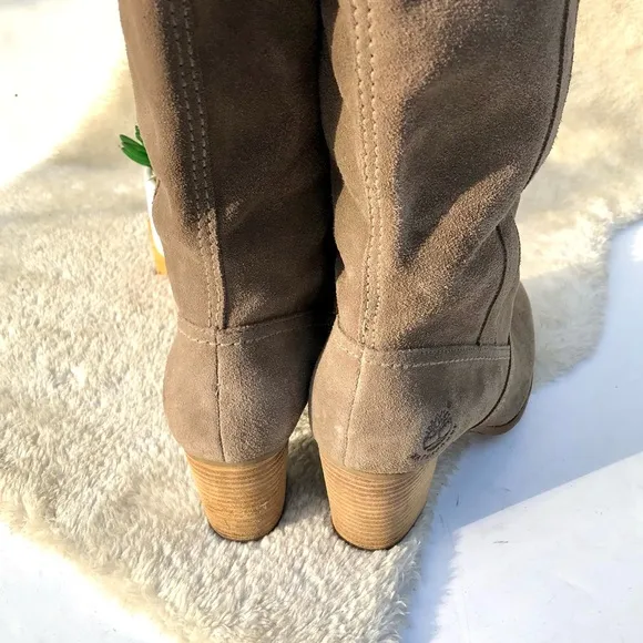 *🎉HP 🎉 Timberland | Earthkeepers Rudston taupe Suede Heeled Boots Size 8
