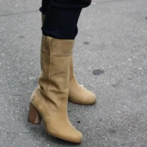 *🎉HP 🎉 Timberland | Earthkeepers Rudston taupe Suede Heeled Boots Size 8