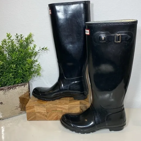 Hunter Original Tall Gloss Black Rain Boots Size 7