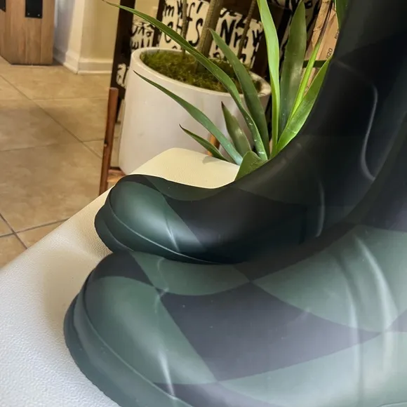 HUNTER Thames MMXX Green Edition Wellington Boots Size 11 NWOB