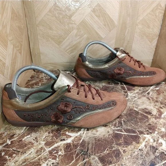 Hush puppies Women's fashion lace-up shoes sneaker size 9.5