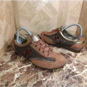 Hush puppies Women's fashion lace-up shoes sneaker size 9.5