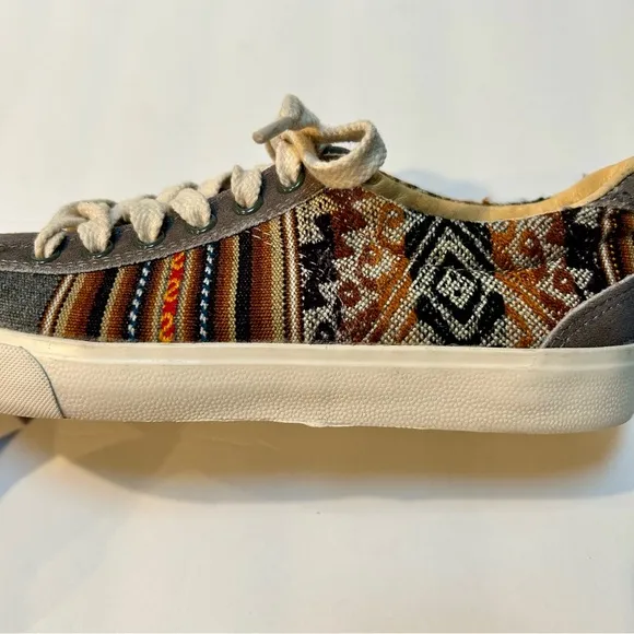 Inkkas Cusco Indian Blanket Casual Skate or Deck Shoes Women’s Size 8 Mens 6