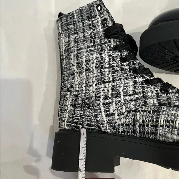 Intrend Black &amp; White Tweed Leather Combat Boots Black Women's 39 EU 9 US NIB