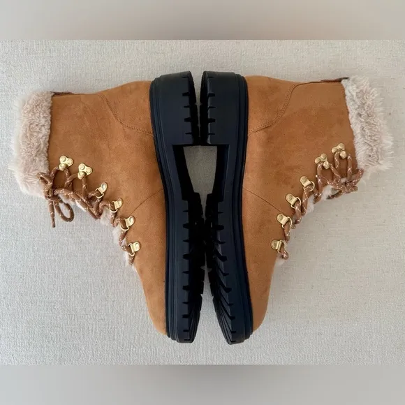 J CREW Factory Womens Faux Fur Winter Hiking Boots Lug Sole, Tan, Size 9.5