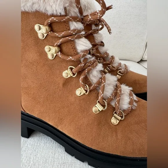 J CREW Factory Womens Faux Fur Winter Hiking Boots Lug Sole, Tan, Size 9.5