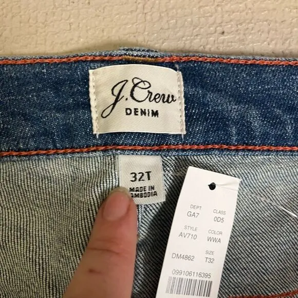 J. Crew NWT Women's Vintage 9in Straight Leg Medium Wash Raw Hem Jeans-‎ 32 Tall
