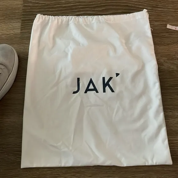 JAK Sneakers