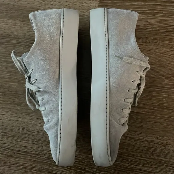 JAK Sneakers