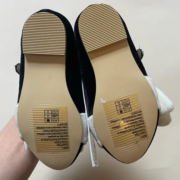 Janie and Jack Kids' Black and White Velvet Bow Ballet Shoes 5T