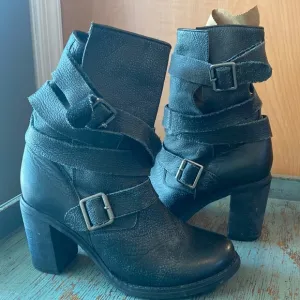 Jeffrey Campbell Ibiza Black Pebble Leather France Wrap Strap Boots Size 8 goth