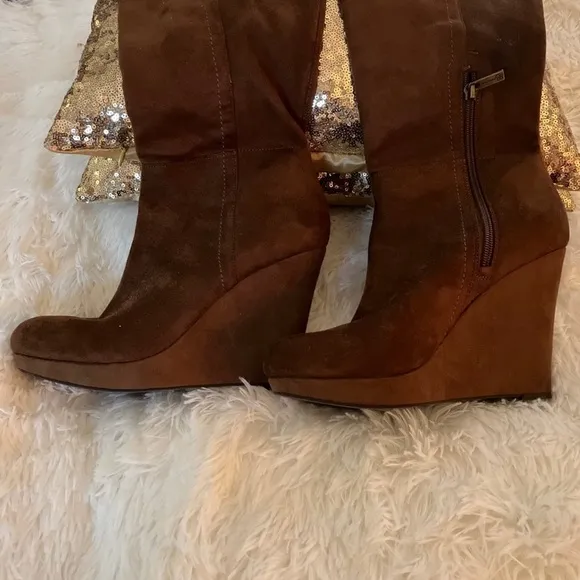 Jessica Simpson Brown Suede  Like Wedge Boots in sz 8. Comfy, good condition.