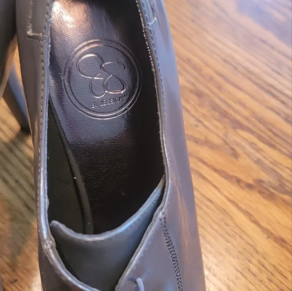 Jessica Simpson Gray Patent Genuine Leather Cap Toe Heels Shoes Stilletos Size 9