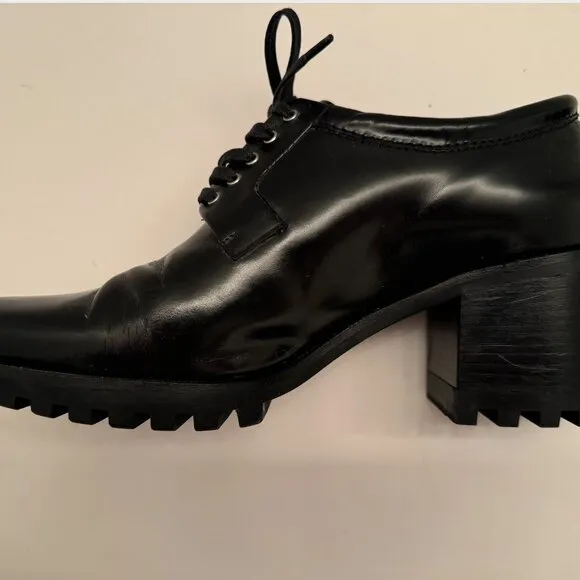 Jill Sander Navy - black tie shoes with ribbed soles in perfect condition!