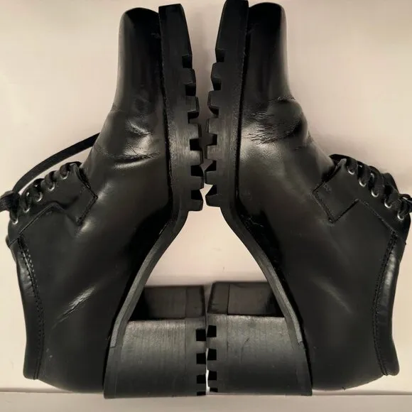 Jill Sander Navy - black tie shoes with ribbed soles in perfect condition!