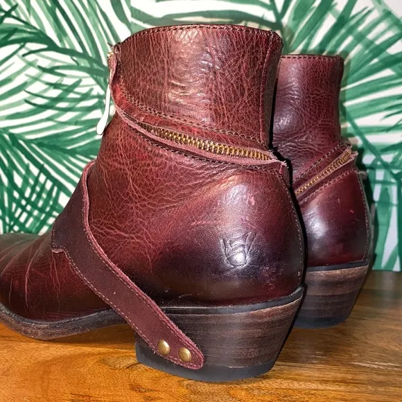 John Fluevog Ruth Burgundy Leather Zip Ankle Boots Women’s 7