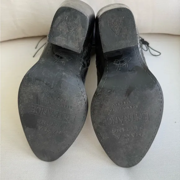 John Fluevog  Women's Black Leather Lace Up Rare  Boots Size 9