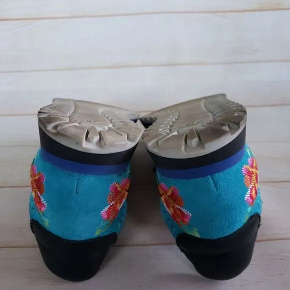 Johnny Was Keya Floral Combo Embroidered Sneakers Suede Lace Up Size 37 Multi