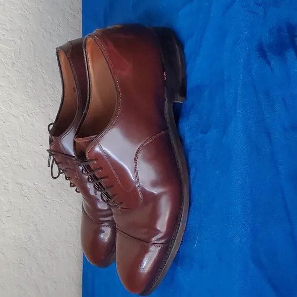 Johnston &amp; Murphy Cap Toe Lace-Up Dress Shoe size 10