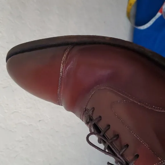 Johnston &amp; Murphy Cap Toe Lace-Up Dress Shoe size 10