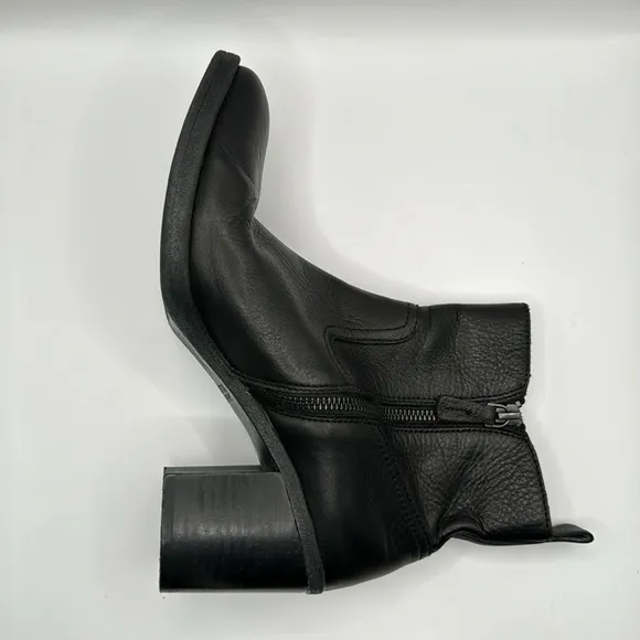 JOHNSTON &amp; MURPHY™️ Size 9.5M 'BRAELYN' Black Italian Calfskin Ankle Boots