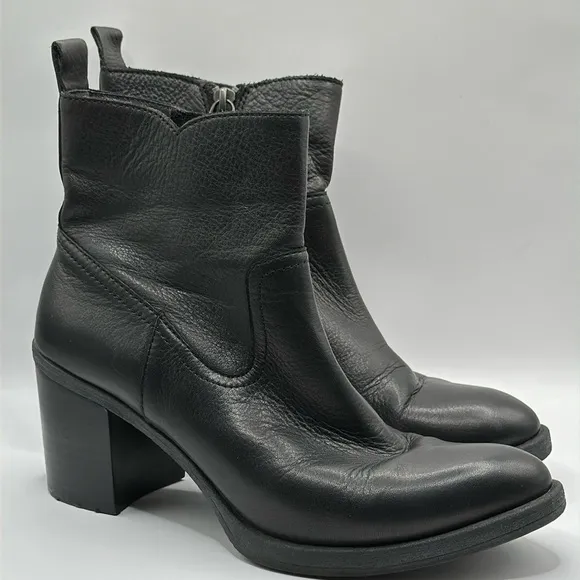 JOHNSTON &amp; MURPHY™️ Size 9.5M 'BRAELYN' Black Italian Calfskin Ankle Boots