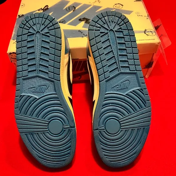Jordan 1 Retro Low OG SP “Fragment x Travis Scott”