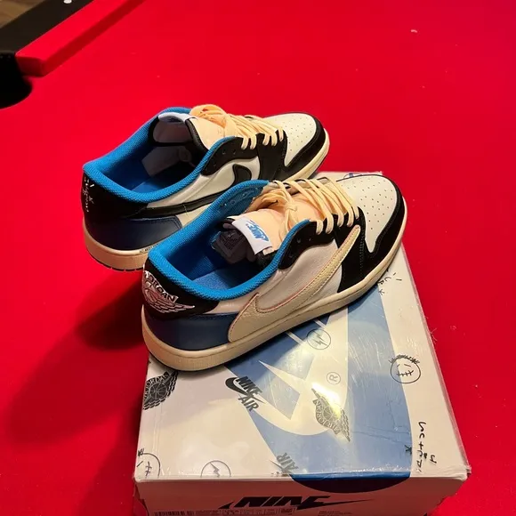 Jordan 1 Retro Low OG SP “Fragment x Travis Scott”